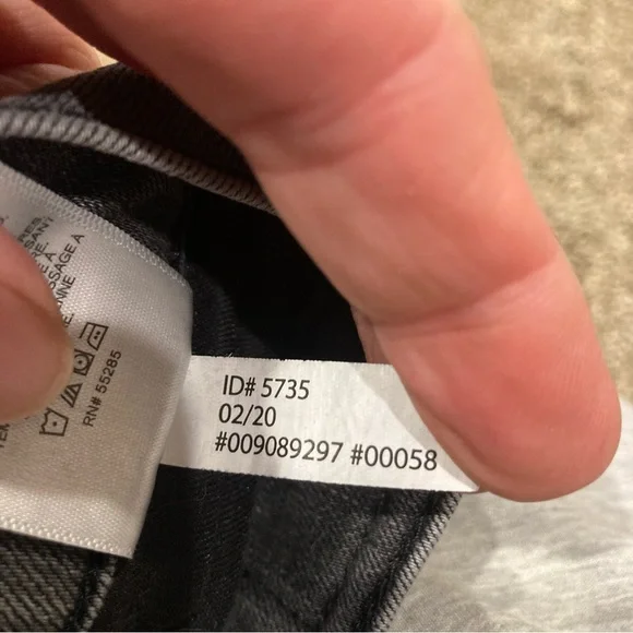 Y2K Express Faded Black Frayed Hem Mom Jeans Size 0 Super High Rise - Picture 6 of 15